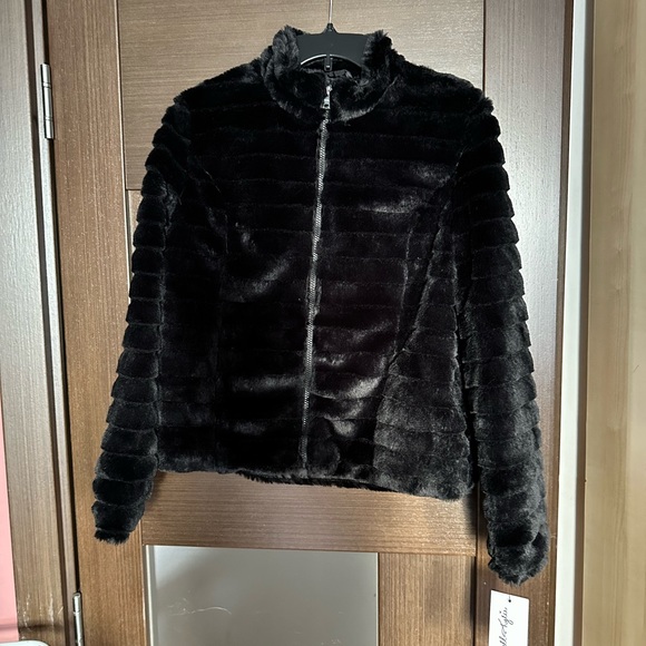 Kendall & Kylie faux fur black jacket - Picture 3 of 7